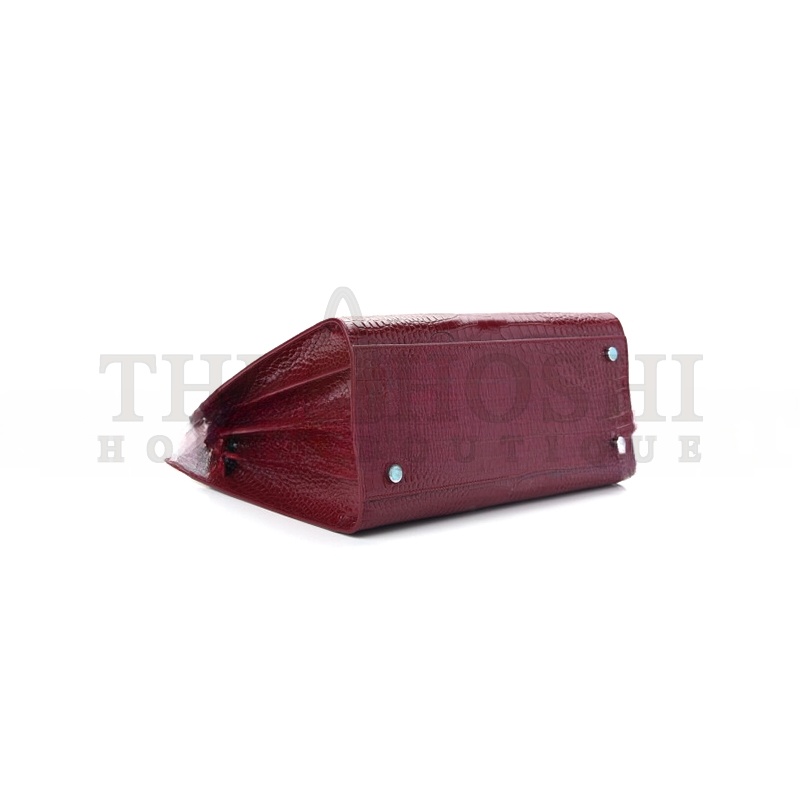 Y51 SAC DE JOUR EMBOSSED CROCODILE SHINY LEATHER RED LACQUER 898383 (26*20.5*12.5cm) Master Quality